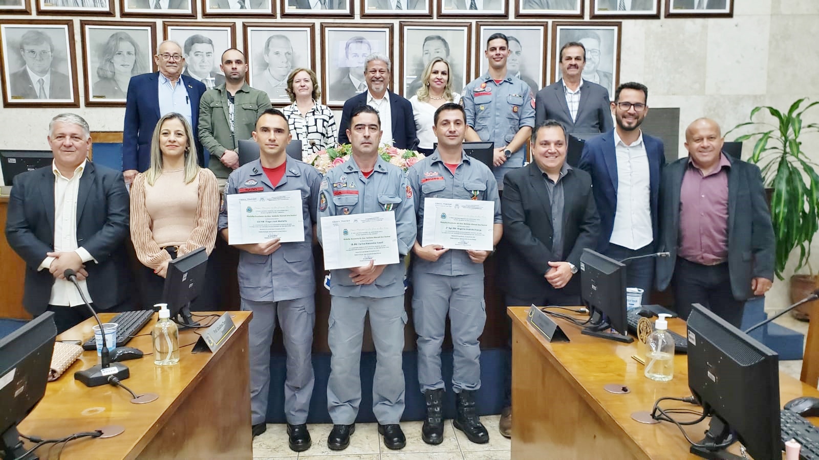 Legislativo outorga a Medalha Bombeiro do Ano ‘Antonio Manuel dos Santos’ a 3 bombeiros de São João