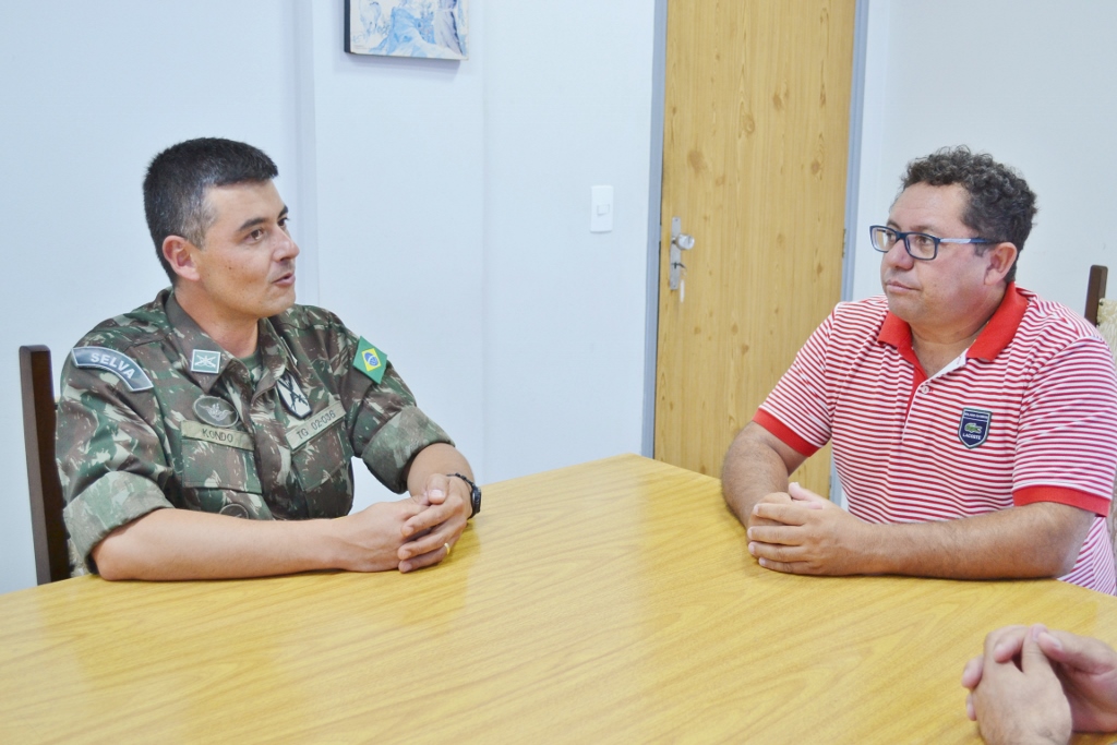 Novo chefe de instrução do Tiro de Guerra visita a Câmara de São João