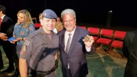 Presidente da Câmara, Dr. Carlos Gomes, é condecorado pela Polícia Militar com a medalha Challenge Coin