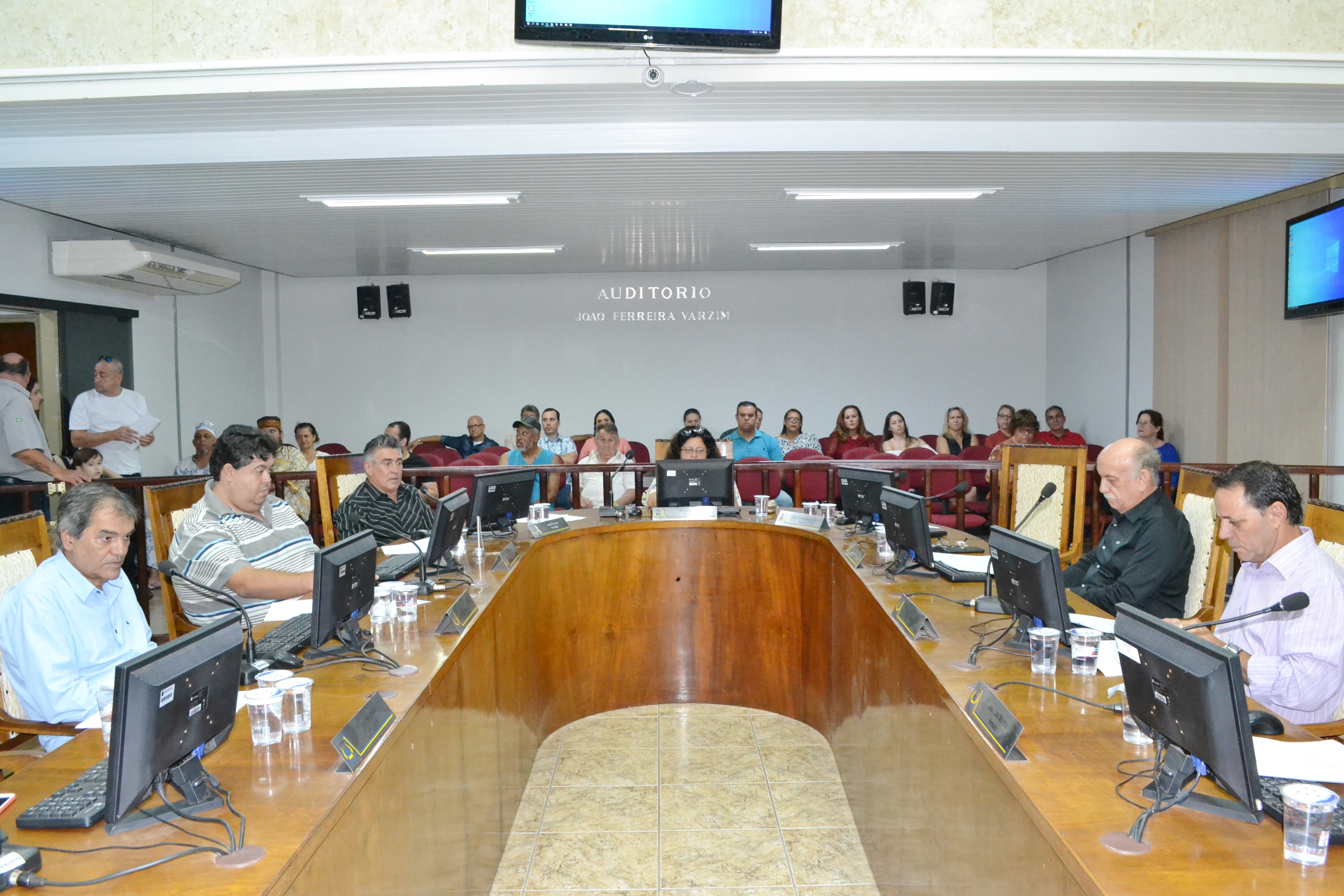 Sessão de 07.10.19 - Confira o resumo das votações e debates entre os vereadores