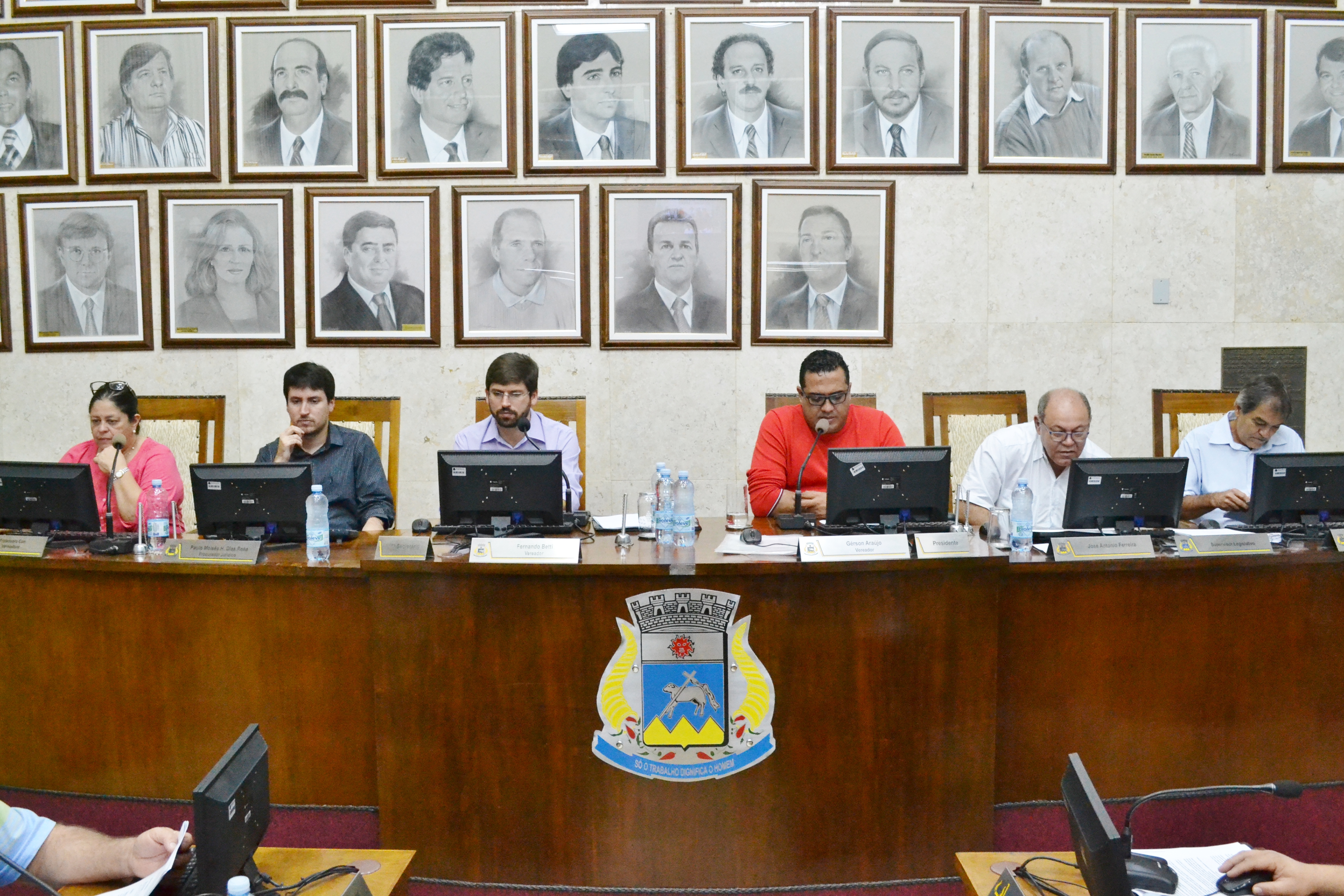 Sessão de 11.06.18 – Vereadores aprovam 7 projetos e debatem temas como limpeza urbana e saúde pública