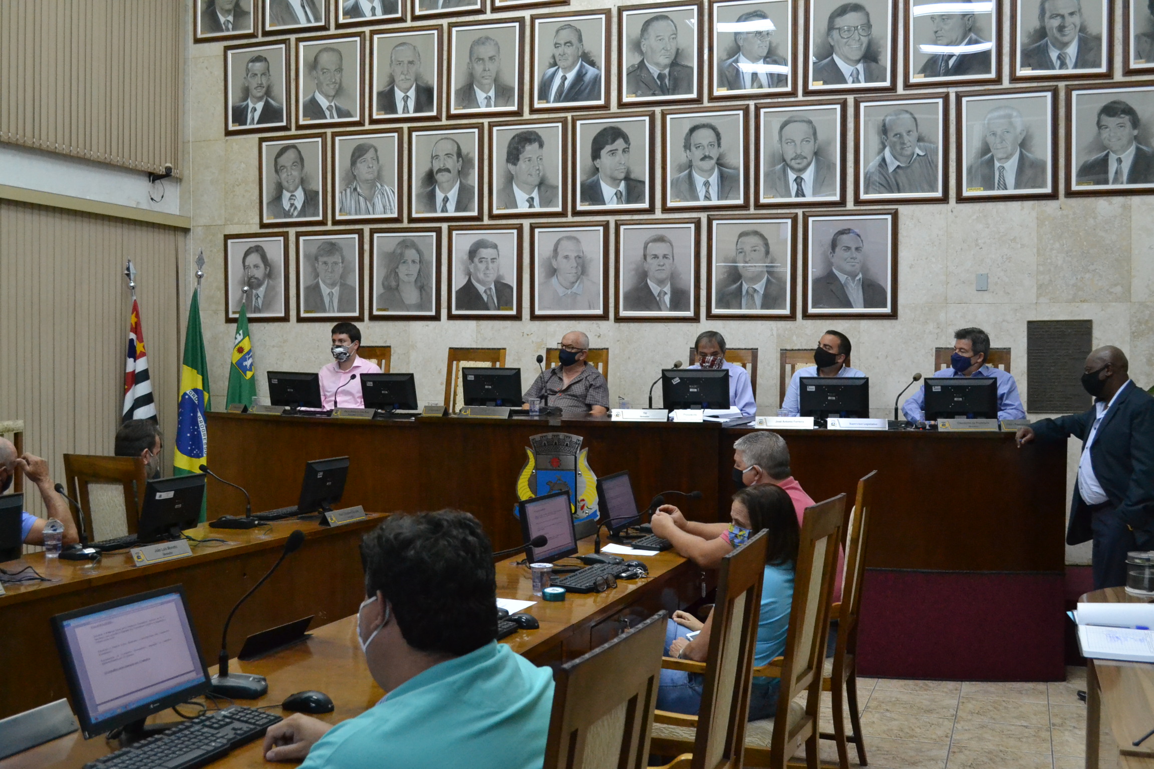 Sessão de 15.06.20 - Confira o resumo da votação e debates entre os Vereadores