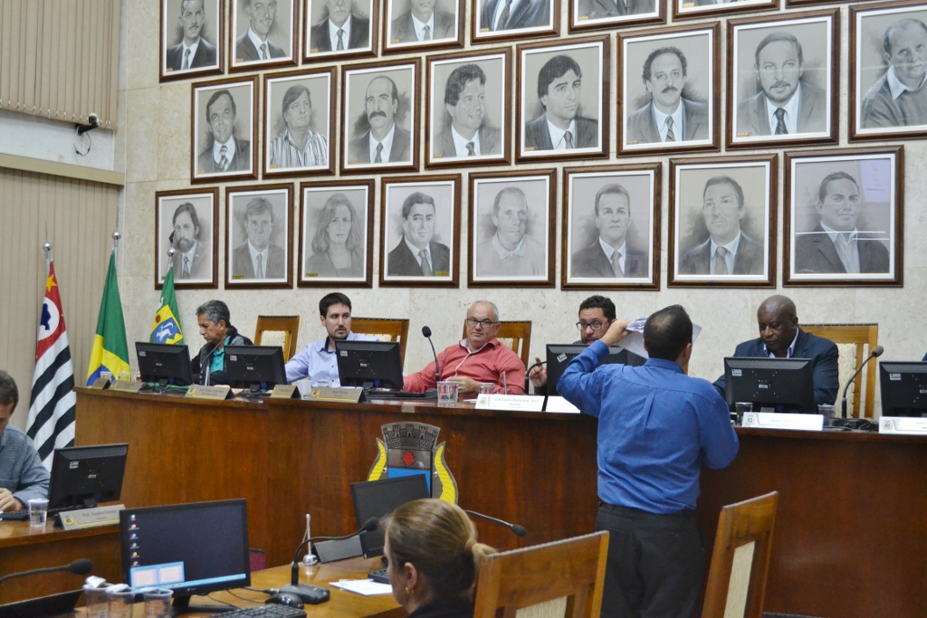 Sessão de 20.05.19 – Vereadores aprovam 15 documentos e debatem saúde e resíduos sólidos