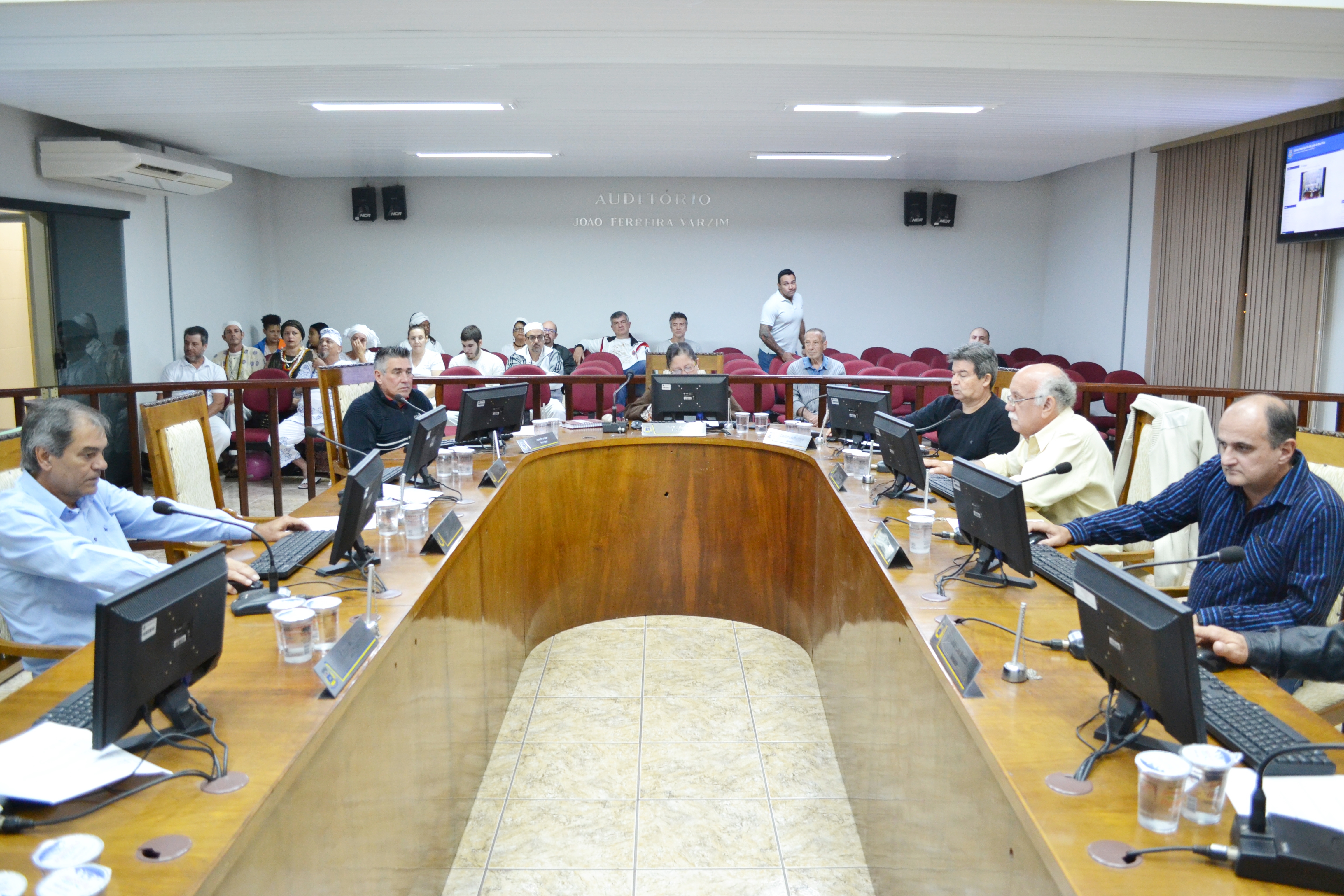 Sessão de 27.05.19 – Confira o resumo das votações e debates entre os vereadores